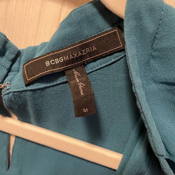 BCBG 100% Silk Sheer Button Down Size Medium - Picture 3 of 3